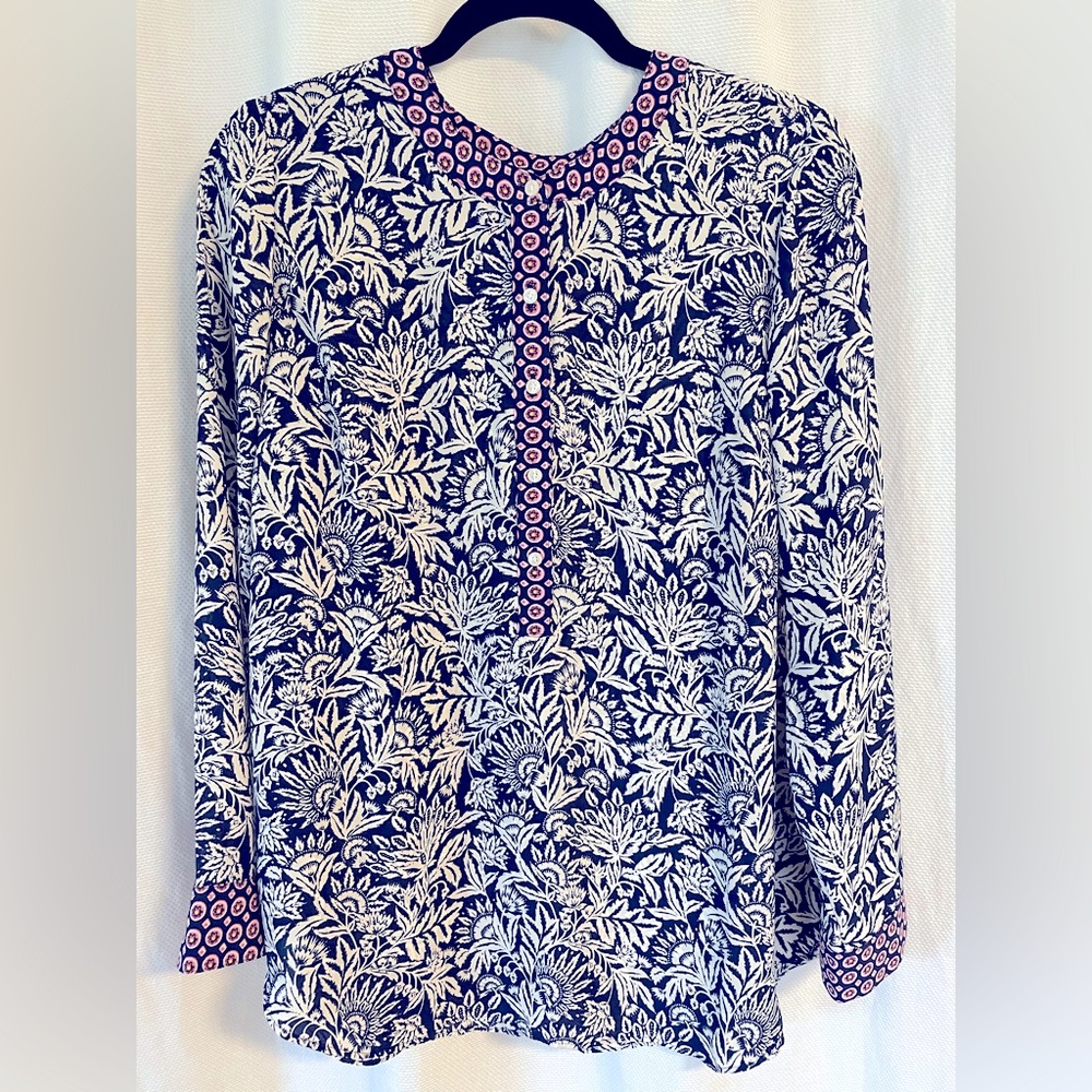 Talbots NWOT long sleeve sheer half button up shirt. Size large.